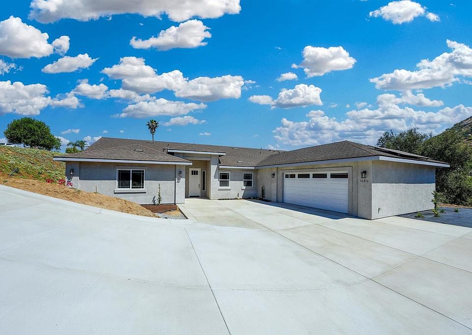 1st image of 16816 Daza Dr