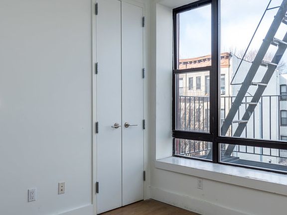 3rd image of 822 Saint Johns Pl #3B