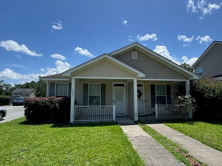 6207 Jordans Pass Dr — Photo 2