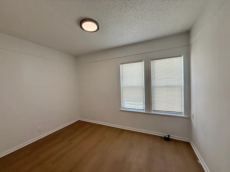 534 Kearny Ave #1L — Photo 4