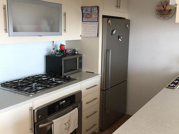 5th image of 130 Beach St #2A-119