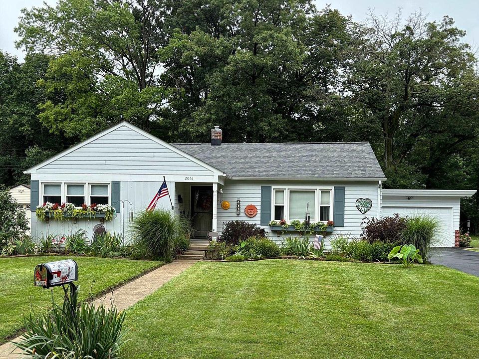 1st image of 2061 Crestview Ct