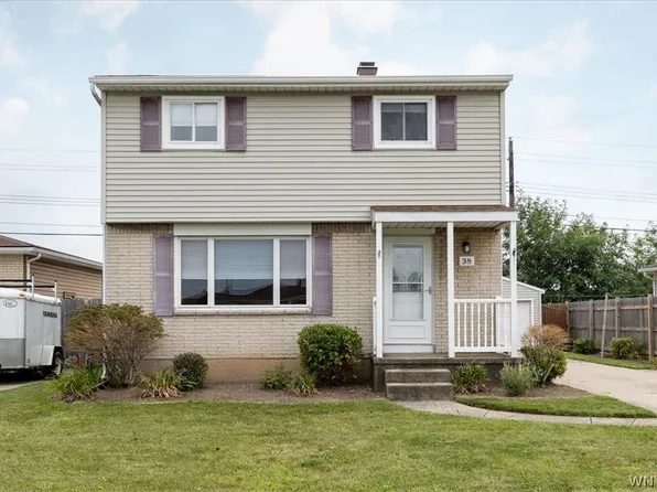 38 Mary Lou Ln, Depew, NY 14043