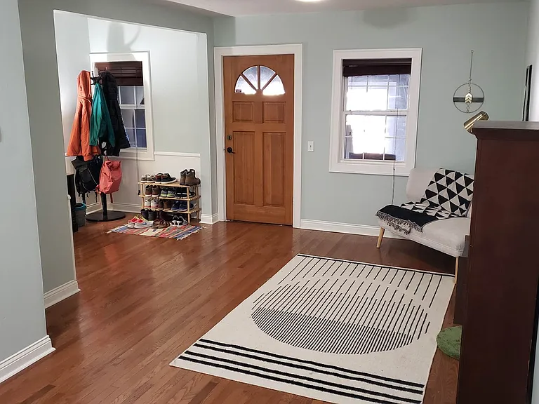 1537 E North Ave — Photo 6