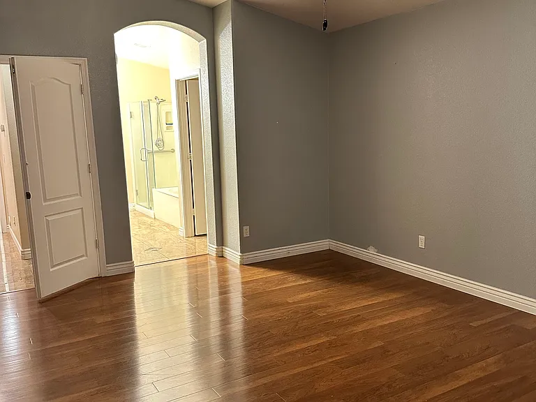 862 N John Way — Photo 5