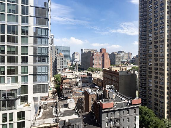 4th image of 166 E 34th St #15004