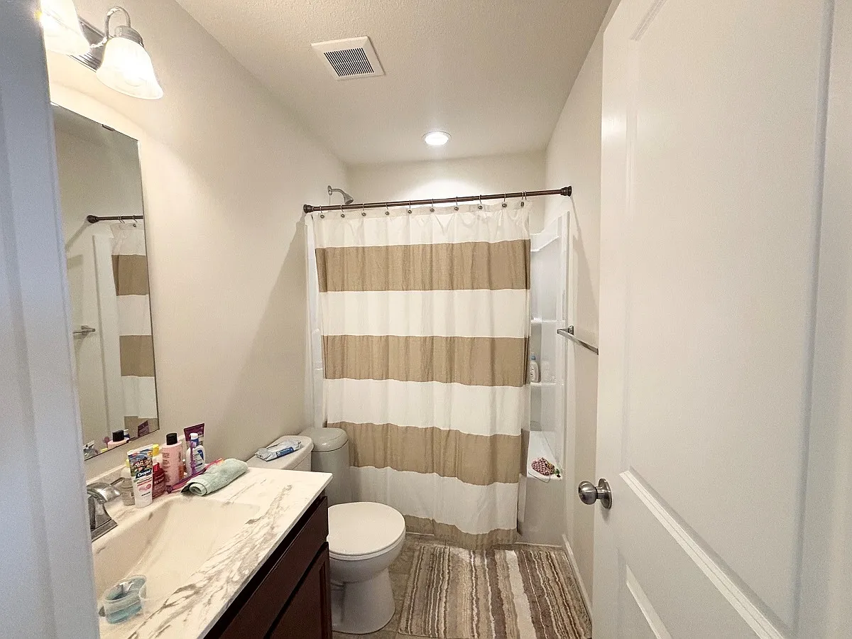 3 bed, 2.5 bath, 2041 sqft, $2,995 — Photo 2