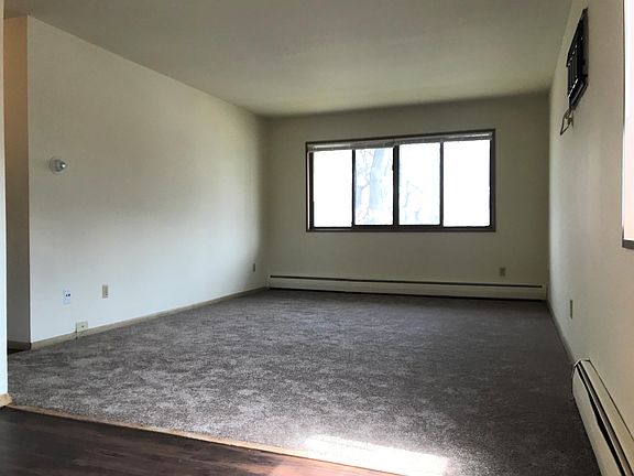 Living Rm, In-wall AC