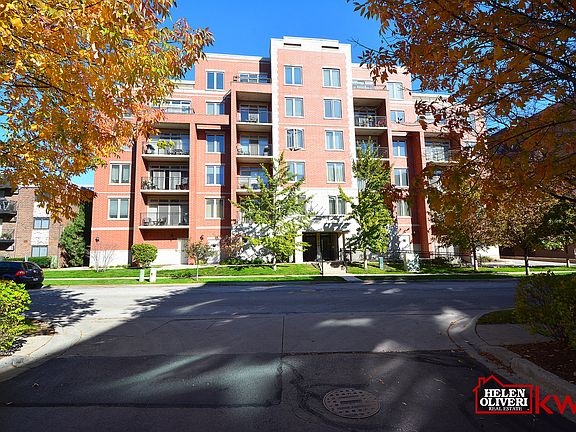 2nd image of 1670 Mill St #205