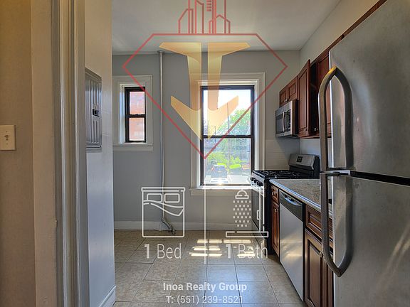 4th image of 25 W 33rd St APT 19