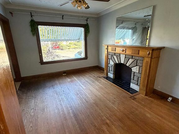 5th image of 44 Saint Hubert Ave