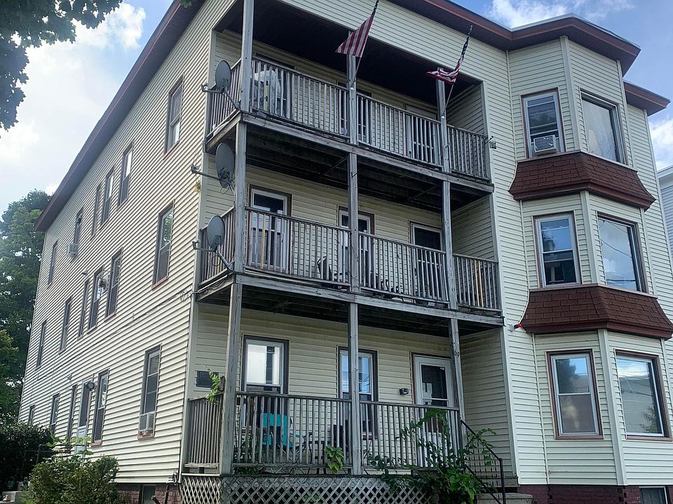 69 Nichols St Gardner MA Zillow