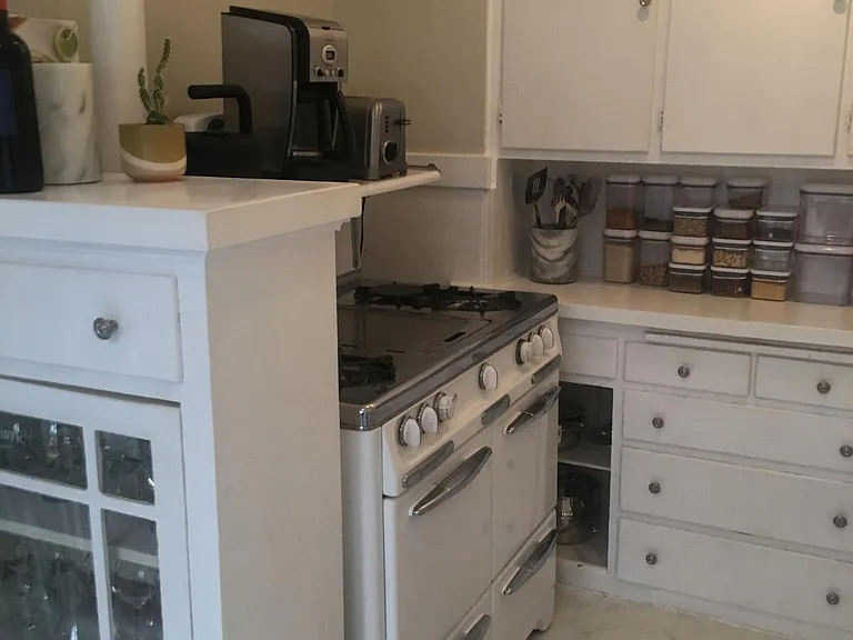 2455 Union St #102 — Photo 9