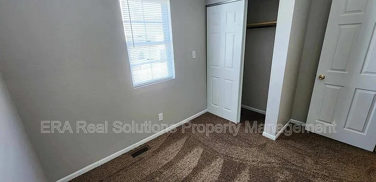 205 1/2 John St #C — Photo 10