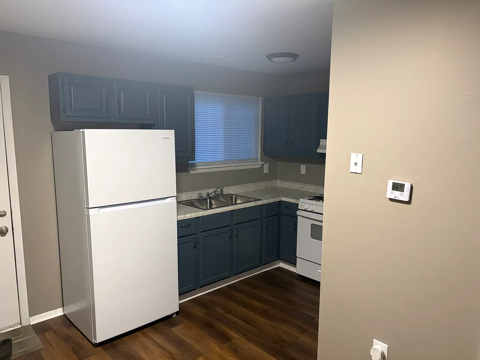 2 bed, 840 sqft, $950 — Photo 2