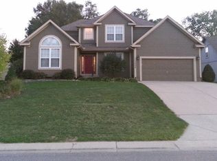 1009 SW 13th Ter, Lees Summit, MO 64081