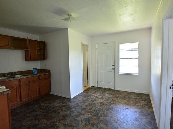 2nd image of 34 N Palmetto Ave