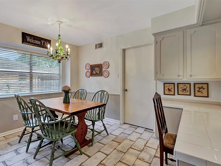18623 Prince William Ln — Photo 14