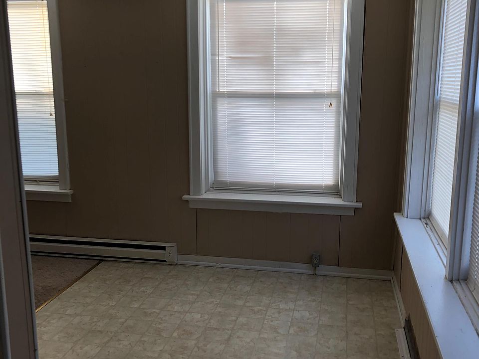 2nd image of 712 E Booneslick Rd APT 6