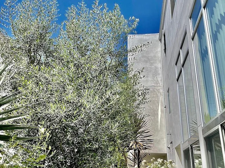 6143 Fountain Ave #102 — Photo 7