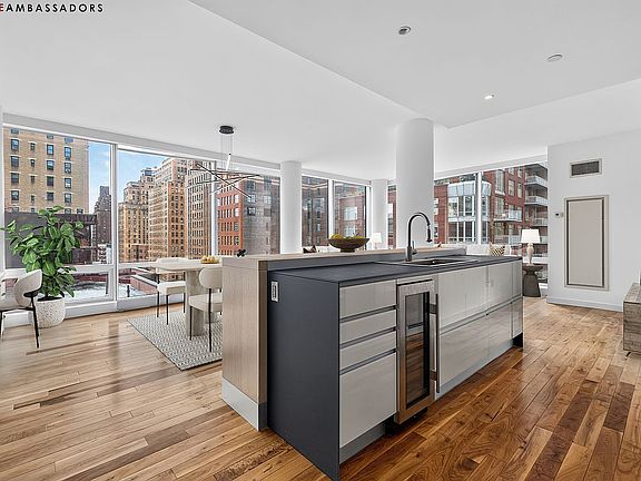 3rd image of 166 W 18th St APT 8A