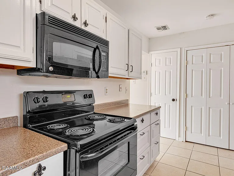 100 Winchester Dr #309 — Photo 11