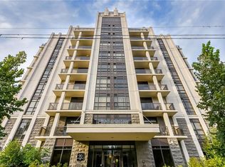 90 Charlton Ave W #804, Hamilton, ON L8P 0B4