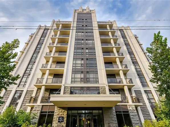 90 Charlton Ave W #804, Hamilton, ON L8P 0B4