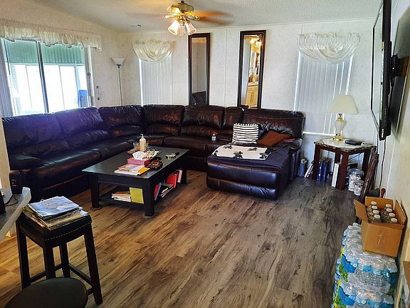 5th image of 48 Cypress Grove Ln