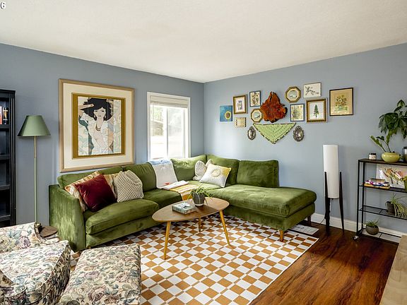 3rd image of 5935 SE Tibbetts St