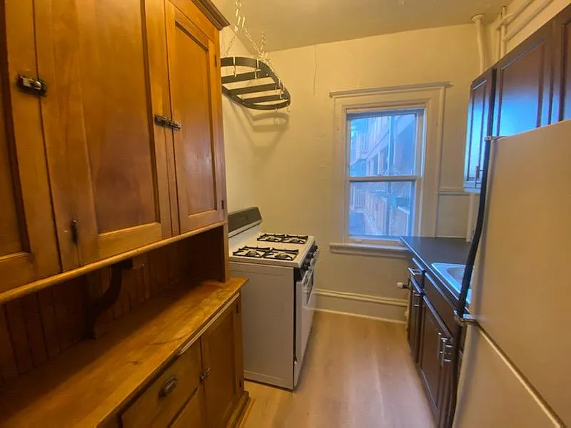 Studio, 400 sqft, $925 — Photo 3