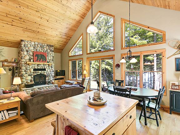 4th image of 3834 Bear Lake Ln