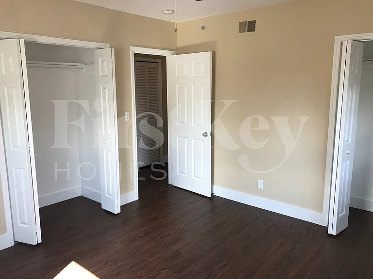 1420 NW 176th Ter — Photo 18