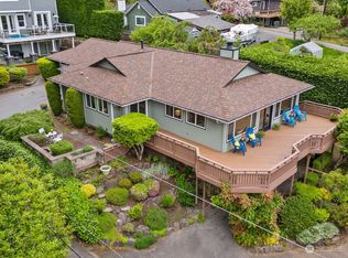 18220 94th Ave NE, Bothell, WA 98011