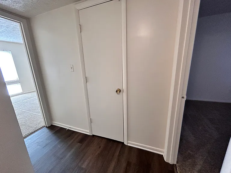 Huntingwood Apartments — Photo 39