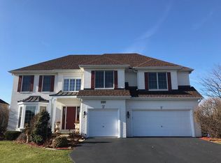 416 N Sycamore Ln, North Aurora, IL 60542
