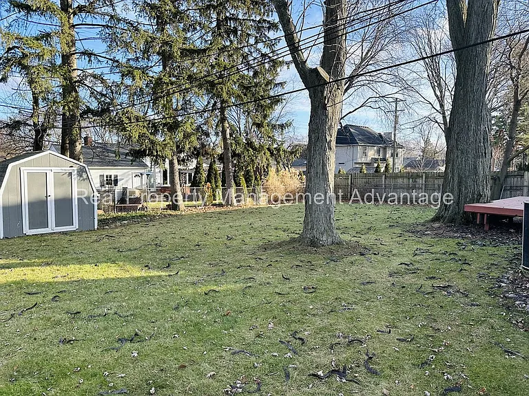 3912 Hillside Dr — Photo 25
