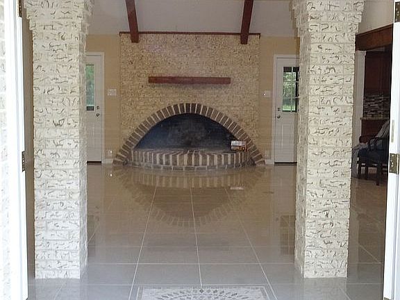 3rd image of 521 Indian Trails Dr