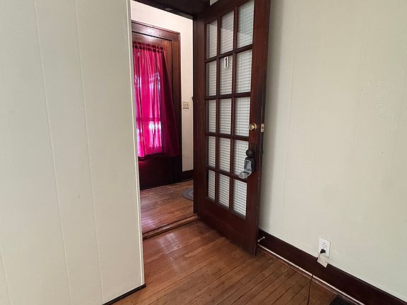 3rd image of 215 Baldwin Ave APT 1