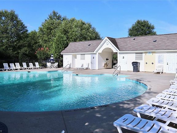 2nd image of 1027 Oak Blossom Way