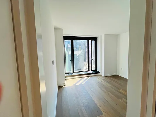 Rented by E Realty International Corp | media 49