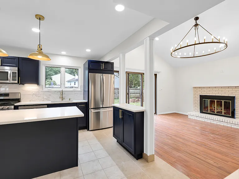 19 Pierson Dr — Photo 4