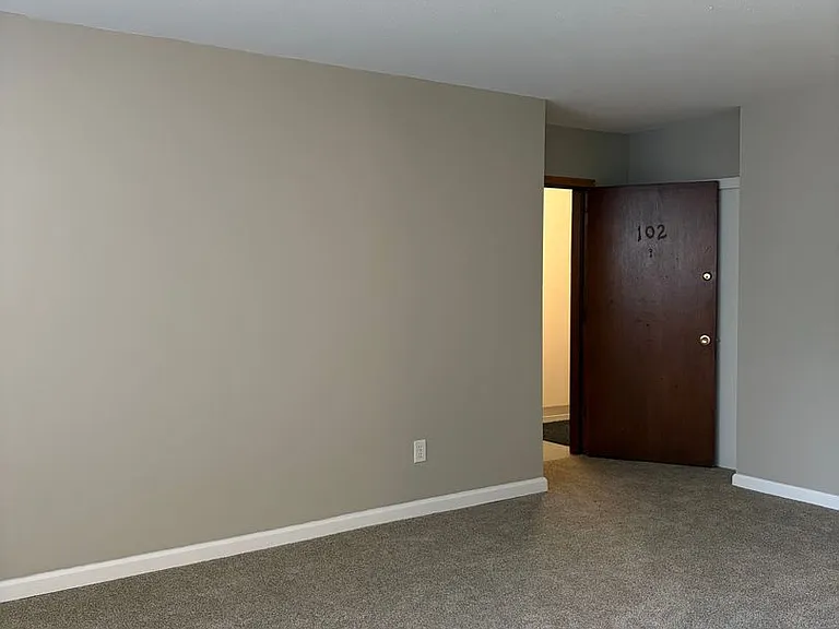 Aspen Apartments — Photo 29