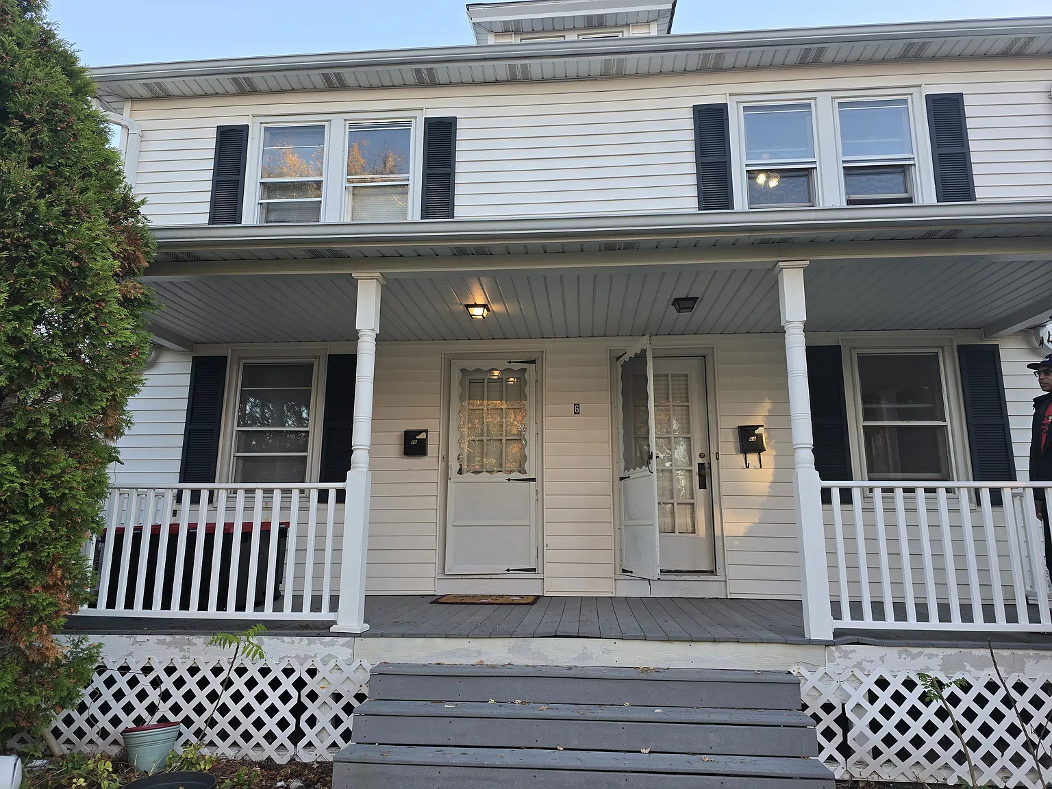 3 bed, 1125 sqft, $2,500 — Photo 1