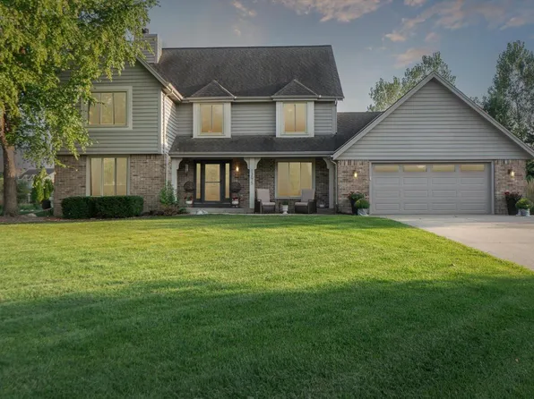 13675 West Maple Ridge ROAD, New Berlin, WI 53151