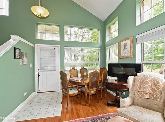 3rd image of 1 Waldorf Ct Unit 1