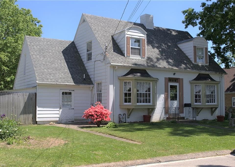 1st image of 2004 Maxwell Ave