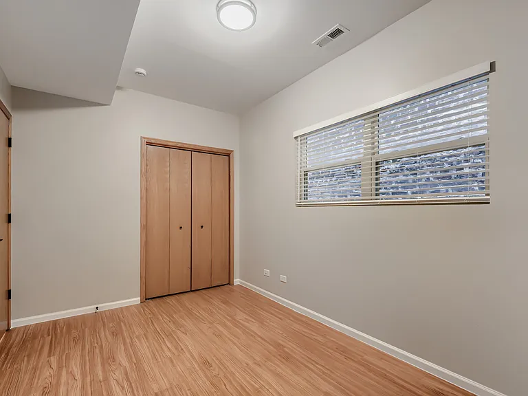 1422 N Maplewood Ave #2 — Photo 16