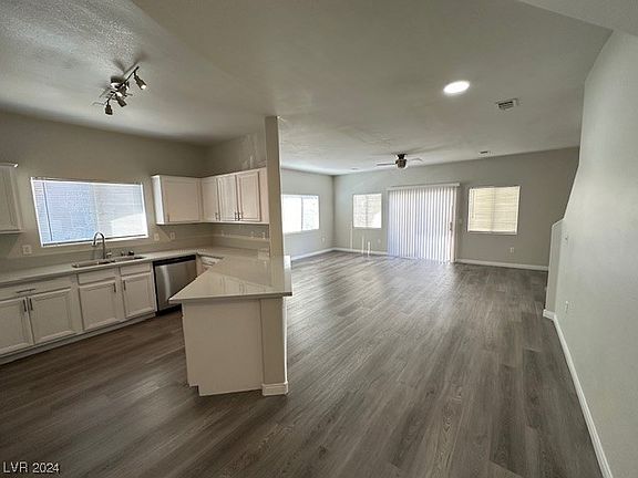5th image of 9303 Gilcrease Ave Unit 1102