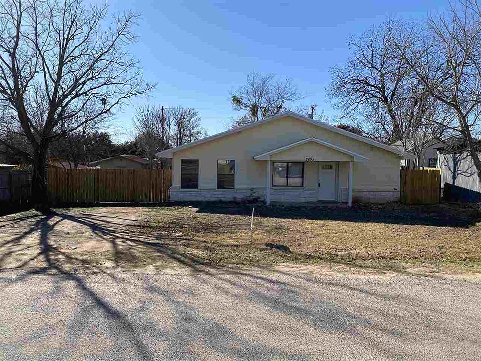 1st image of 2695 Fredwoods Dr
